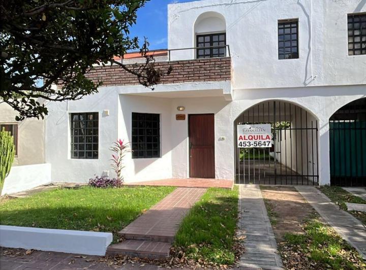 Casa · 80m² · 4 Ambientes · 1 Cochera
