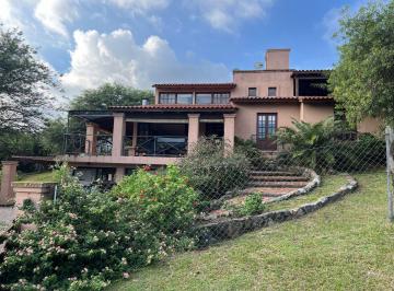 Casa · 295m² · 6 Ambientes · 2 Cocheras · Venta Casa Cuatro Hojas Country en Mendiolaza