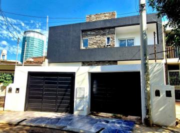 Casa de 5 ambientes, Córdoba · Duplex de Categoría a Estrenar. Excelente Ubicación Barrio Quinta Santa Ana.