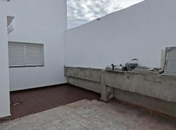 PH · 88m² · 4 Ambientes · PH en Arroyito