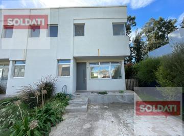Casa · 160m² · 4 Ambientes · 2 Cocheras · Casa en Venta - La Josefina - 3 Dorm.