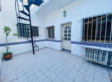 PH · 45m² · 3 Ambientes · PH en Mataderos - Venta