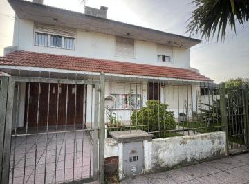 PH · 116m² · 4 Ambientes · 1 Cochera · PH en El Gaucho