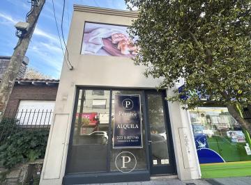 Local comercial · 95m² · 3 Ambientes · Local en Guemes