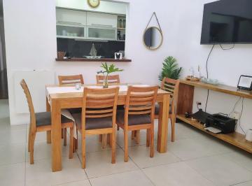 Casa · 106m² · 3 Ambientes · 1 Cochera · Venta Casa 3 Ambientes en Quilmes