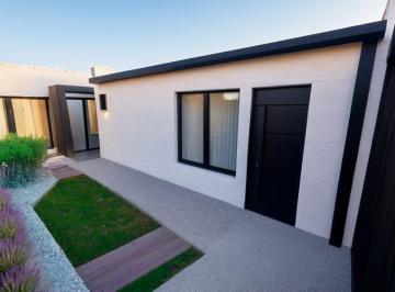 PH · 96m² · 4 Ambientes · Vende Casa en PH, en Los Cerezos I
