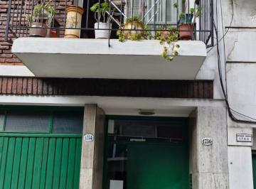 Departamento de 3 ambientes, Monserrat · 3 Ambientes con Balcon Al Frente/ 1º X Escalera/ Apto Credito