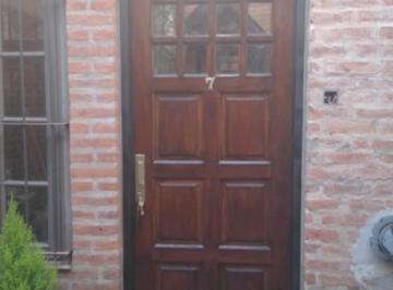PH de 3 ambientes, Avellaneda · PH en Sarandi 2 Dorm. con Cochera, en Complejo Cerrado, Recien Renovado
