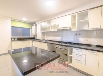 Departamento · 110m² · 4 Ambientes · Departamento de 4 Ambientes con Balcón Hacia La Calle