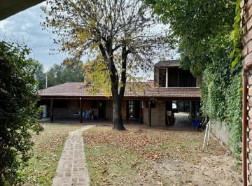 Casa · 302m² · 3 Dormitorios · 2 Cocheras · Casa en Venta en B° Villa Warcalde – Zona Norte Córdoba –