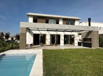 Casa de 10 ambientes, Tigre · Excelente Casa en Venta en Carpinchos Nordelta! Lote Interno