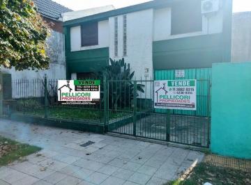 Casa de 5 ambientes, Almirante Brown · Casa S/calle Wilson en Burzaco