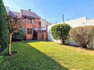 Casa · 236m² · 5 Ambientes · 2 Cocheras · Venta Casa 5 Amb en Villa Devoto 2 Coch / Jardin y Play Room Apto Credito Hipotecario.