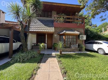 Casa · 535m² · 6 Ambientes · 7 Cocheras · Casa en Venta en Don Toracuato Apta Credito