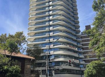 Departamento · 177m² · 5 Ambientes · 2 Cocheras · Venta Departamento Selene Libertador 3 Dorm. en Suite Vista Al Rio en La Lucila