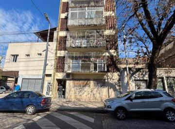 Departamento · 32ha · 2 Ambientes · Departamento 2 Ambientes Lateral a Cuadras de Av San Martin y Juan B Justo