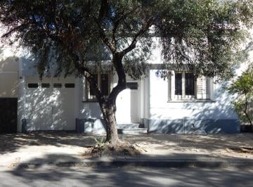 Casa de 4 ambientes, Bahía Blanca · Vende Casa de Dos Dorm. en 12 de Octubre 556