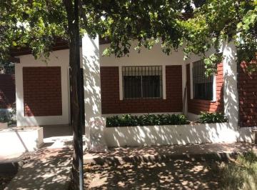 Casa · 150m² · 7 Ambientes · 2 Cocheras · Casa en Calle 12 de Octubre Las Heras