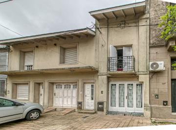 Casa · 60m² · 3 Ambientes · 1 Cochera · Dúplex 2 Dorm. en Venta, Ensenada. Cochera