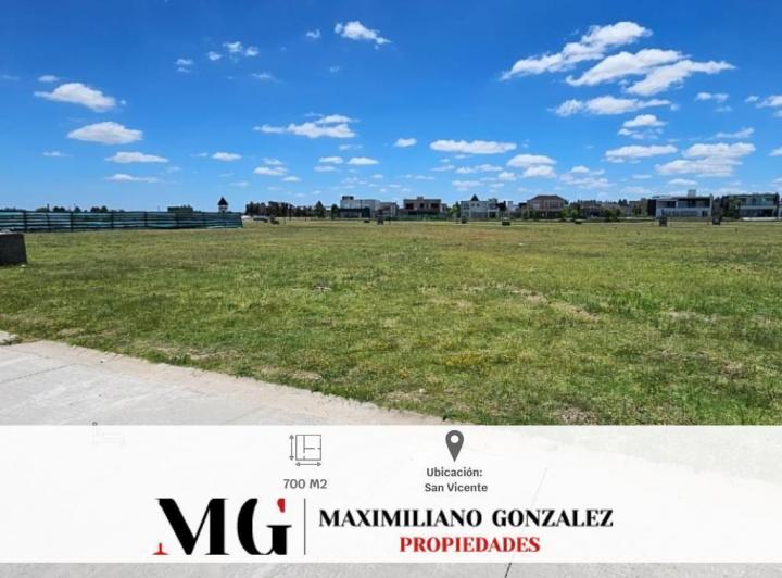 Terreno · 700m²