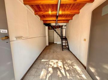 Local comercial · 30m² · 2 Ambientes · Local en Abasto. a La Calle. Entrepiso. Riobamba 1271