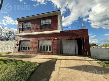 Casa · 150m² · 5 Ambientes · 1 Cochera · Casa en Juramento