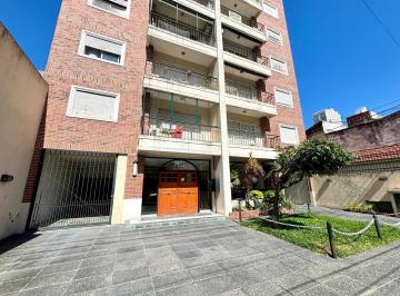 Departamento · 42m² · 2 Ambientes · 1 Cochera · Departamento - Banfield Este