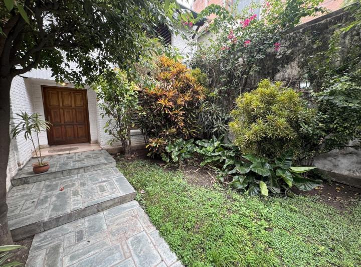 Casa · 364m² · 5 Ambientes · 1 Cochera