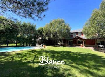 Casa · 200m² · 4 Ambientes · 2 Cocheras · Casa en Venta en Septiembre, Escobar, G. B. a. Zona Norte