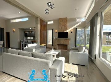 Casa de 5 ambientes, Costa Esmeralda · Venta Casa Costa Esmeralda – Estrena Piscina Gas Natural