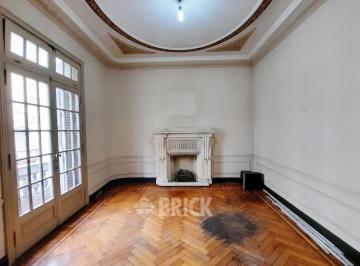 Departamento · 150m² · 5 Ambientes · Piso C/dep en Juan D. Peron y Av Callao - Fte y Cfte 150 m² 2 Bcones T/sol Apto Prof D/entrada