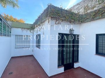PH de 2 ambientes, La Matanza · Venta PH 2 Ambientes con Patio Propio en Ramos Mejía. Sin Expensas. Oportunidad.