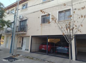 PH · 94m² · 5 Ambientes · 1 Cochera · PH en Gobernador Benegas
