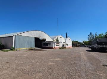 Bodega-Galpón , Godoy Cruz · Vórtice Inmobiliaria Vende Terreno con Galpones en Godoy Cruz, Mendoza