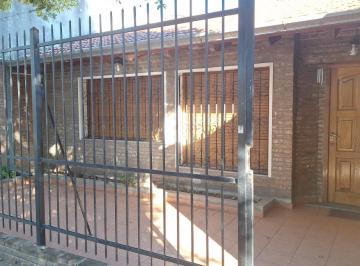 Casa en Alquiler de 4 ambientes Belgrano · Dueño Directo - Alquila Hermosa y Muy Funcional Casa en Barrio Belgrano, Rosario