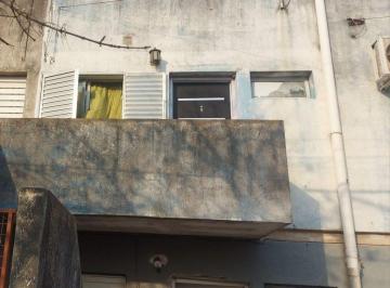 Departamento · 50m² · 2 Ambientes · Depto 3 Dorm, Hipolito Irigoyen3867