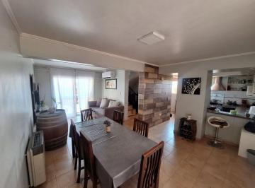 Casa · 99m² · 4 Ambientes · 1 Cochera · Casa en Dúplex a La Venta