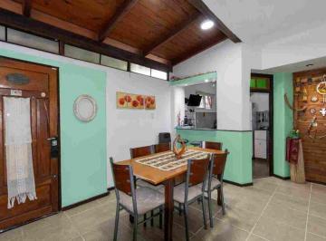 PH · 110m² · 4 Ambientes · Casa de Pasillo en Venta 3 Dorm. Arroyito