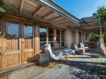 Casa · 250m² · 7 Ambientes · 2 Cocheras · Se Vende Casa y Cabañas en Los Quebrachitos