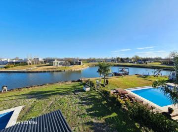 Casa · 230m² · 6 Ambientes · 2 Cocheras · Venta Casa Oportunidad Al Agua, San Sebastian