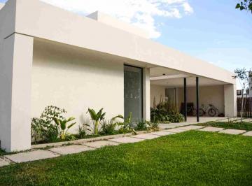 Casa · 185m² · 4 Ambientes · 1 Cochera · Casa de 4 Ambientes /nueva/apto Credito - Mercedes!