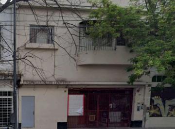 Casa · 318m² · 7 Ambientes · Casa Al Frente, Terraza, Local a Reciclar