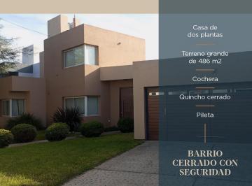 Casa · 228m² · 8 Ambientes · Tejas IV - Casa en Dos Plantas