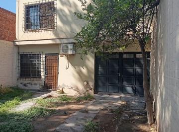 Casa · 140m² · 3 Ambientes · 2 Cocheras · Venta Casa en Mathus Hoyos de Guaymallen, Mendoza