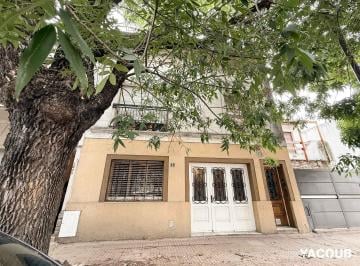 PH · 162m² · 4 Ambientes · PH en Alquiler - 3 Dorm. 1 Baño - 202 m² - La Plata