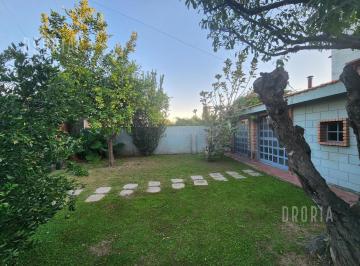 Casa · 148m² · 4 Ambientes · Casa en Venta 3 Dorm. B° Los Naranjos