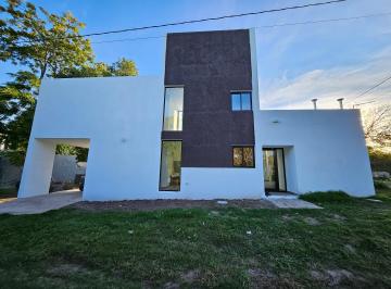 Casa de 3 ambientes, Córdoba · Venta Casa 3 Dorm. Villa Catalina
