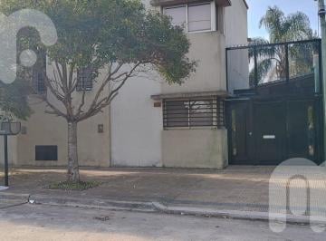 Departamento · 80m² · 3 Ambientes · 1 Cochera · Duplex 2 Dorm. y Cochera Cubierta en Alquiler