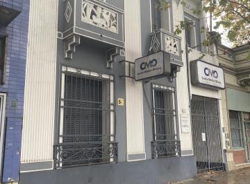 Casa · 11 Ambientes · Casa de Dos Plantas Apto Comercial en Floresta