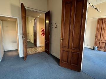 Oficina comercial de 9 ambientes, Centro / Microcentro · Oficina en Alquiler 9 Ambientes Microcentro